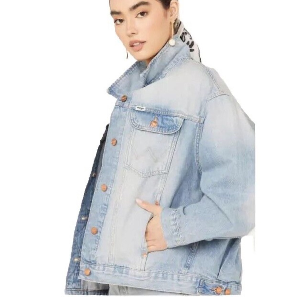 WRANGLER Women's Wash Denim Oversized Trucker Jean Jacket XL NEW $159